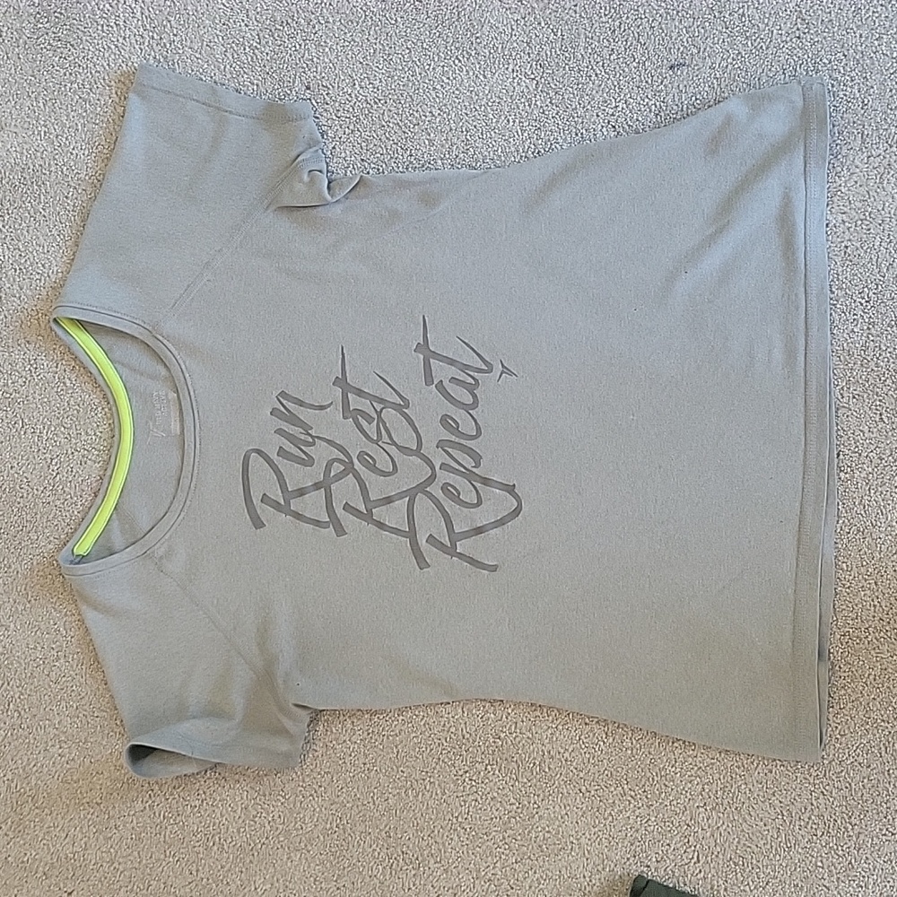 Old Navy Active Tee